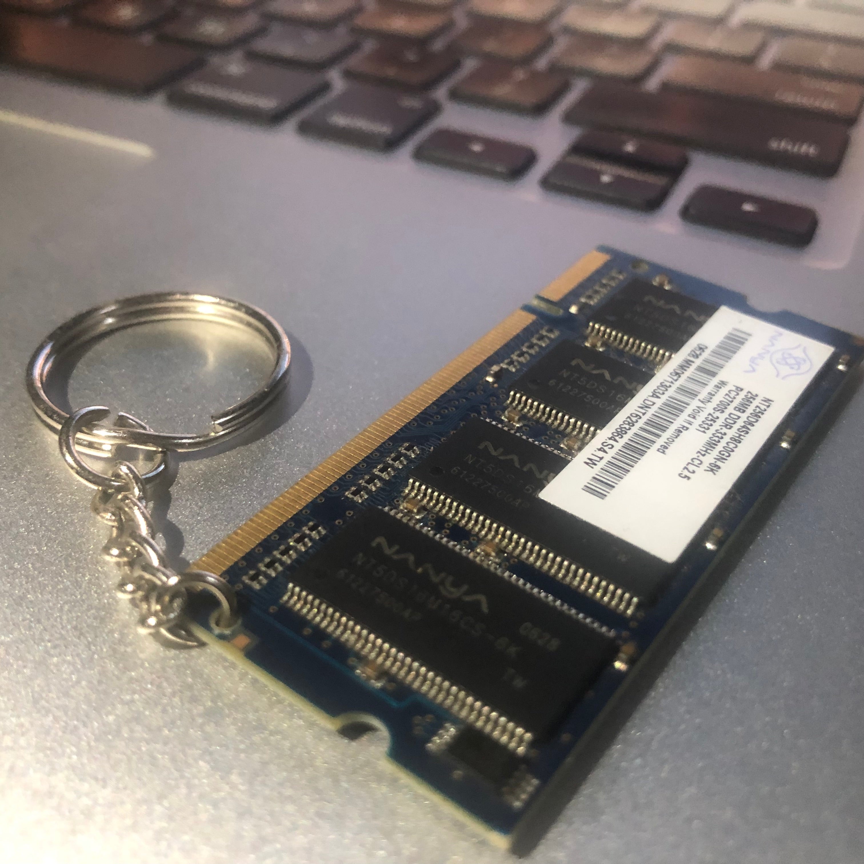Llavero Tech Ram Localizador GPS Anti-Pérdida | Compatible con Android y iPhone